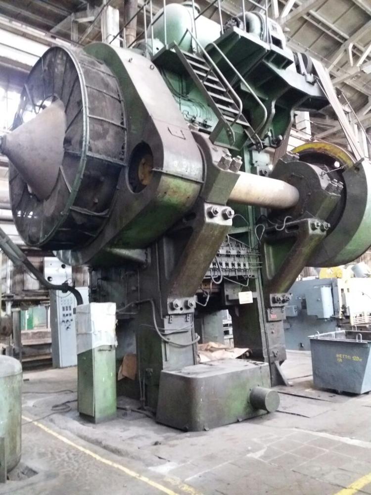 Hot forging press Kramatorsk K8546 4000 ton
